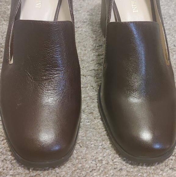 Dark brown heels - Picture 2 of 5